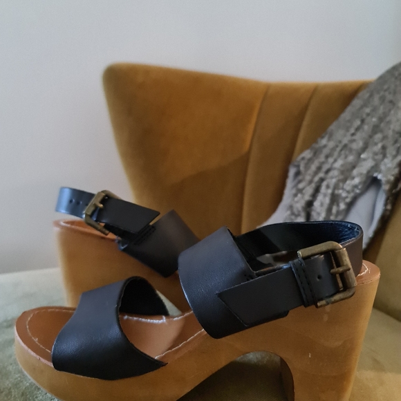 🎉Host Pick🎉 Retro Vintage Platform Heels Shoes - Picture 7 of 8